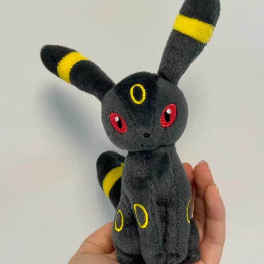 [BUNJANG] Pokemon Center Japan Umbreon Classic Plush Doll Keychain / 포켓몬스터 일본 포켓몬센터 포케센 블래키 고전인형 누이 키링