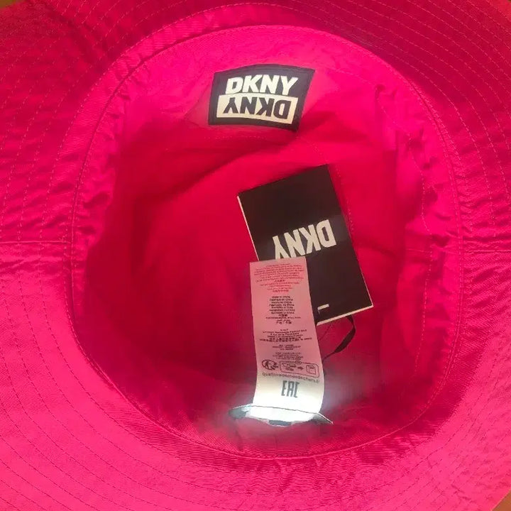 [BUNJANG] DKNY Reversible Bucket Hat / DKNY 챙 큰 리버시블 버킷햇