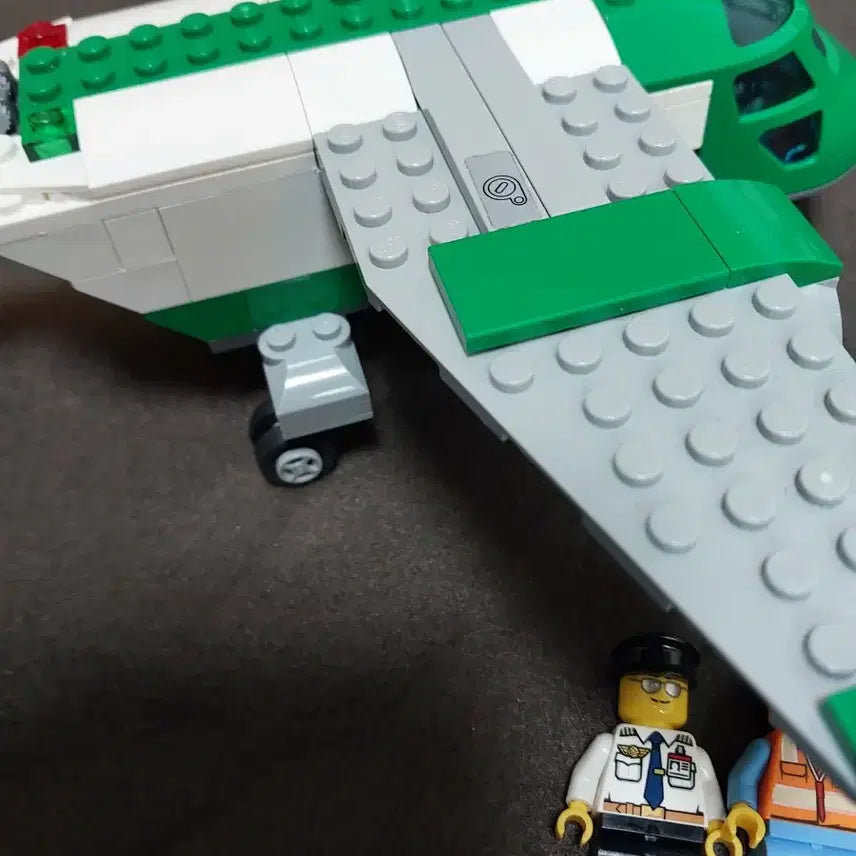 [BUNJANG] Lego City 60101 Airport Cargo Plane / 레고 시티 60101 공항 화물 수송기 (배송비 무료)