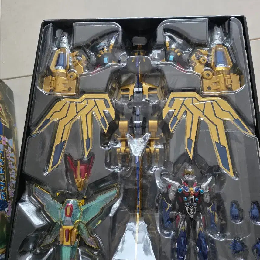 [BUNJANG] Gridman Big Goldburn DX Figure / 그리드맨) 굿스마일 DX 그리드맨 & 빅골드번