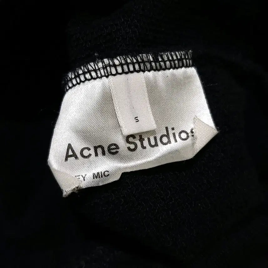 [BUNJANG] Acne Studios Mike Printing Black Sweatshirt (S) / 아크네 스튜디오 마이크 프린팅 블랙 맨투맨S