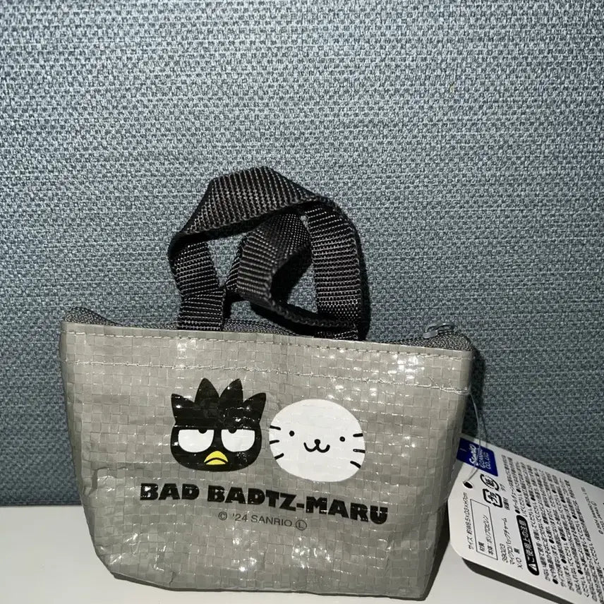 [BUNJANG] Sanrio Badtz-Maru Bag Charm Pouch / 산리오 배드바츠마루 가방 참 파우치 동전지갑 에어팟가방