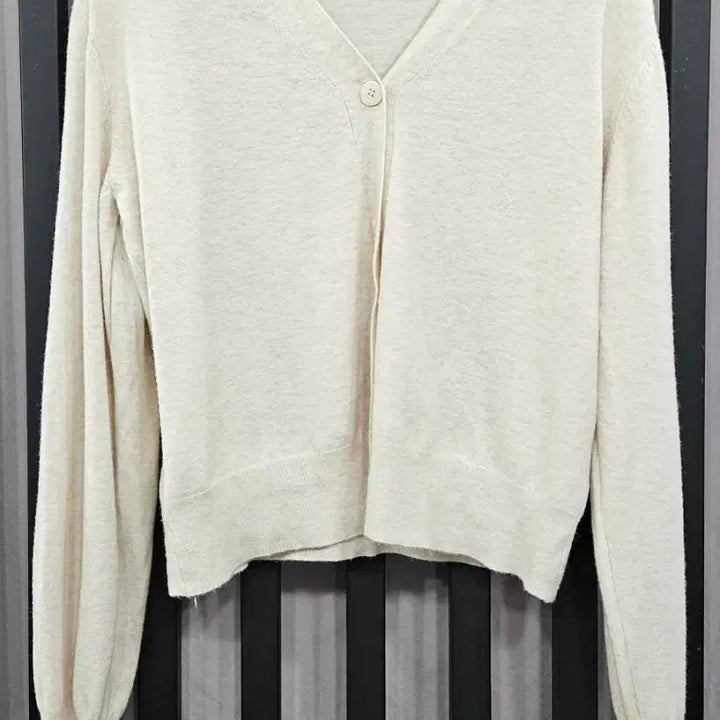 [SOLD OUT] LIST 브이넥 가디건 아이보리 55