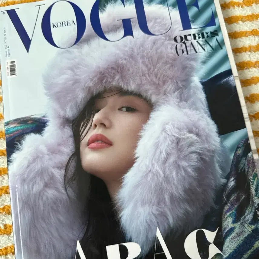 [BUNJANG] 2023 Vogue Magazine: Ha Jung-woo, Ju Ji-hoon, NewJeans Minji / 2023 보그 잡지 / 하정우, 주지훈, 뉴진스 민지