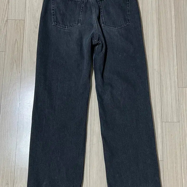 [SOLD OUT] 코스 흑청 코스 loose straight 진
