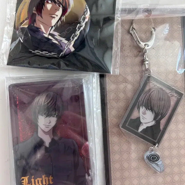 [BUNJANG] Death Note Light Yagami Acrylic Stand, Glitter, Keyring & Can Badge / 데스노트 야가미 라이토 아크릴 스탠드 글리터 &키링&캔뱃지