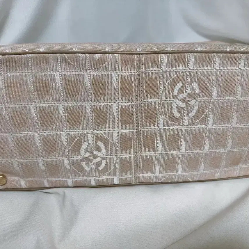 [BUNJANG] Chanel New Travel Tote/Shoulder Bag Pink Beige / 상태좋음[정품]샤넬 뉴트래블 토트백 베이지 (세번째 동영상 무보정)마지막