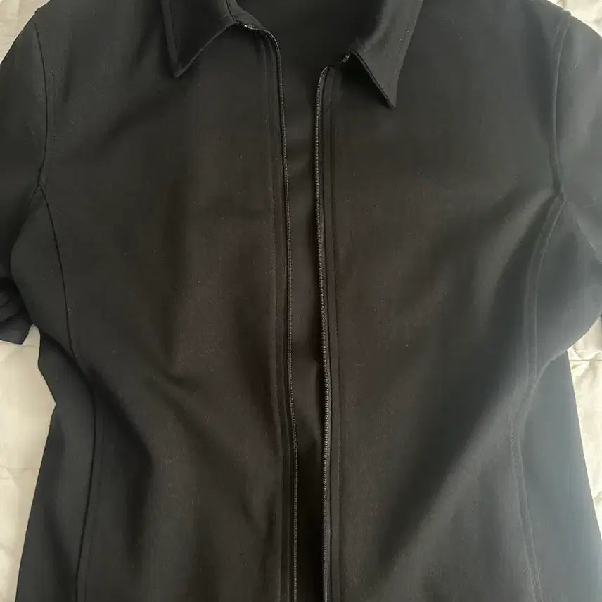[BUNJANG] Jisoo Comfort Short Sleeve Zip-up (Size 2) / 지초이 컴포트 반팔 집업 23 / 2사이즈