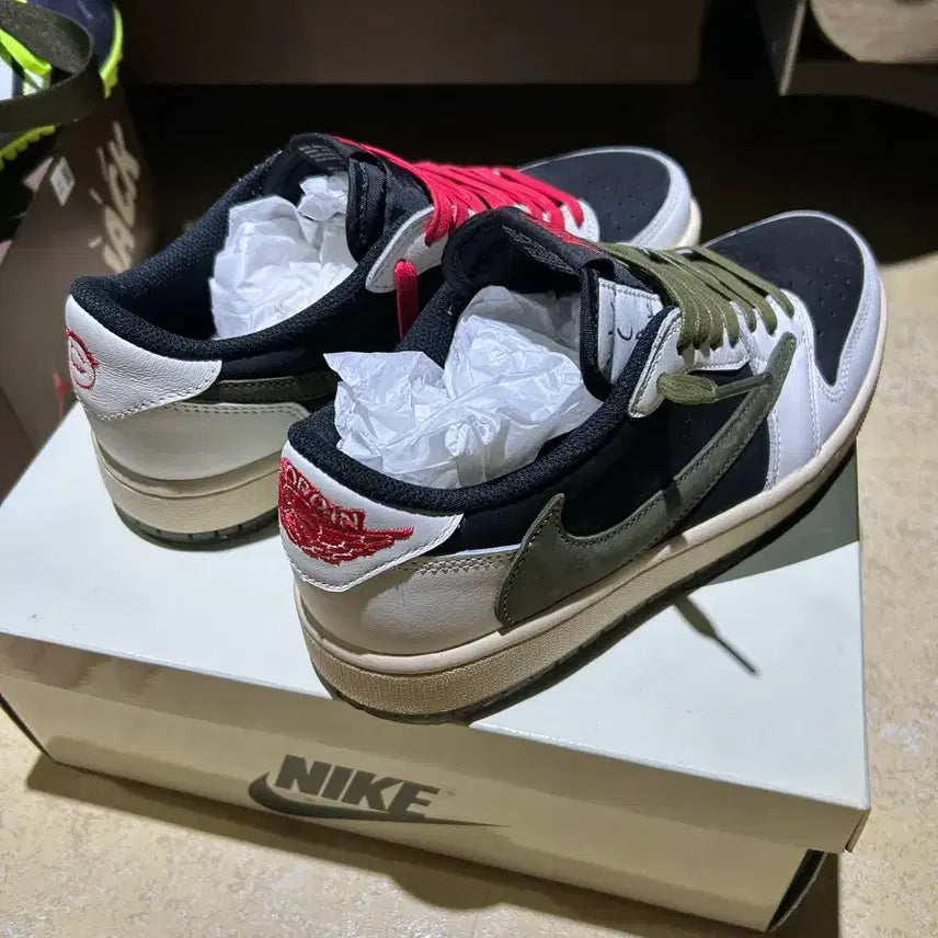 [BUNJANG] Nike Travis Scott Jordan Olive Sneakers / 나이키 트래비스스캇 조던 올리브 260