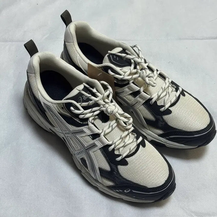 [SOLD OUT] (새상품 9, 9.5) 아식스 젤 누노비키 다크올리브 크림
