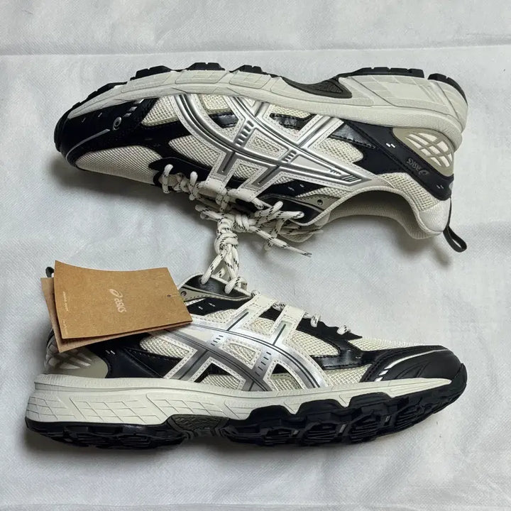 [SOLD OUT] (새상품 9, 9.5) 아식스 젤 누노비키 다크올리브 크림