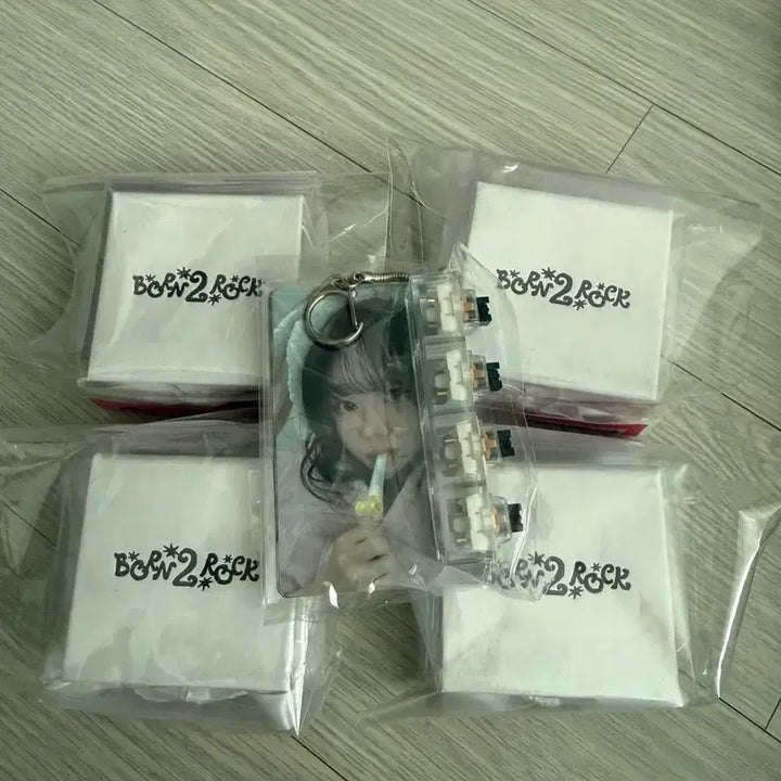 [BUNJANG] QWER Artisan Keycap Full Package / QWER 2주년 팝업 아티산 키캡 풀 구성 판매합니다!!!