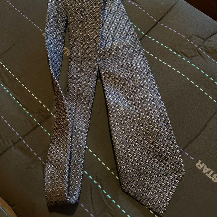 [BUNJANG] Tom Ford Microdot Jacquard Tie / 톰포드 마이크로닷 자카드 넥타이 판매 합니다.