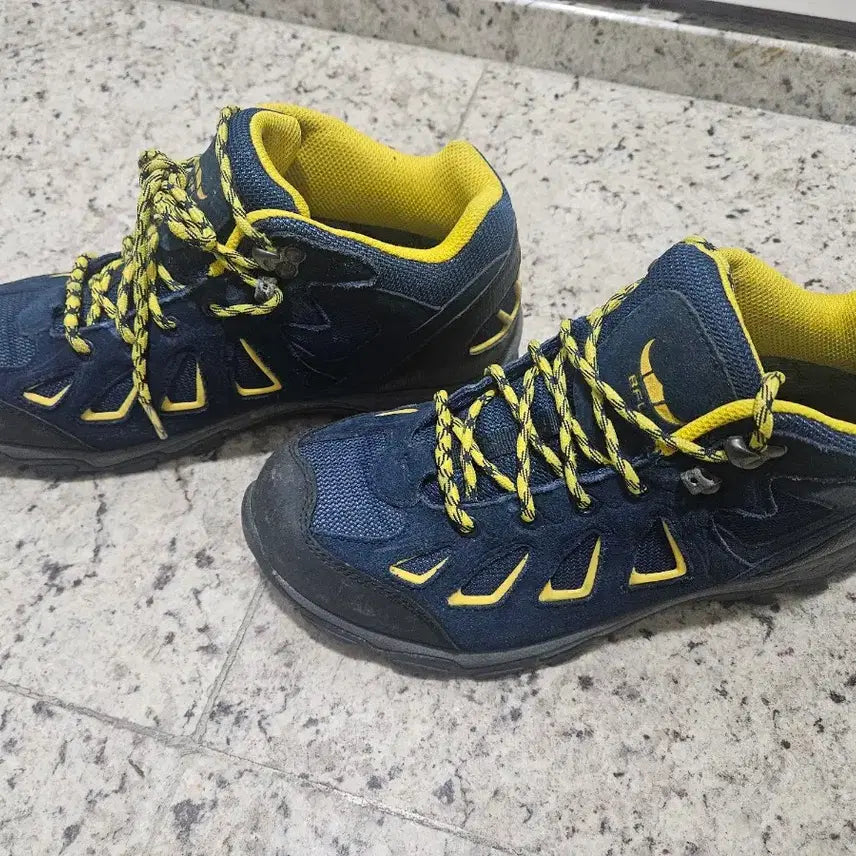 [BUNJANG] Hiking Boots / 등산화 팝니다