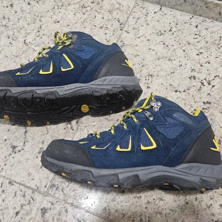 [BUNJANG] Hiking Boots / 등산화 팝니다