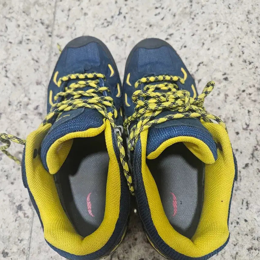 [BUNJANG] Hiking Boots / 등산화 팝니다
