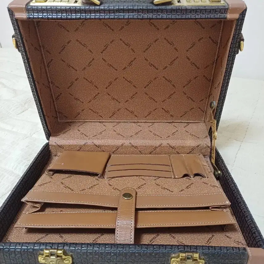 [BUNJANG] Ted Lapidus Vintage Briefcase / 테드 라피두스 빈티지 가방 브리프케이스