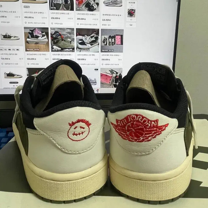 [SOLD OUT] (245~250)나이키 조던1 스캇 올리브 7.5사이즈