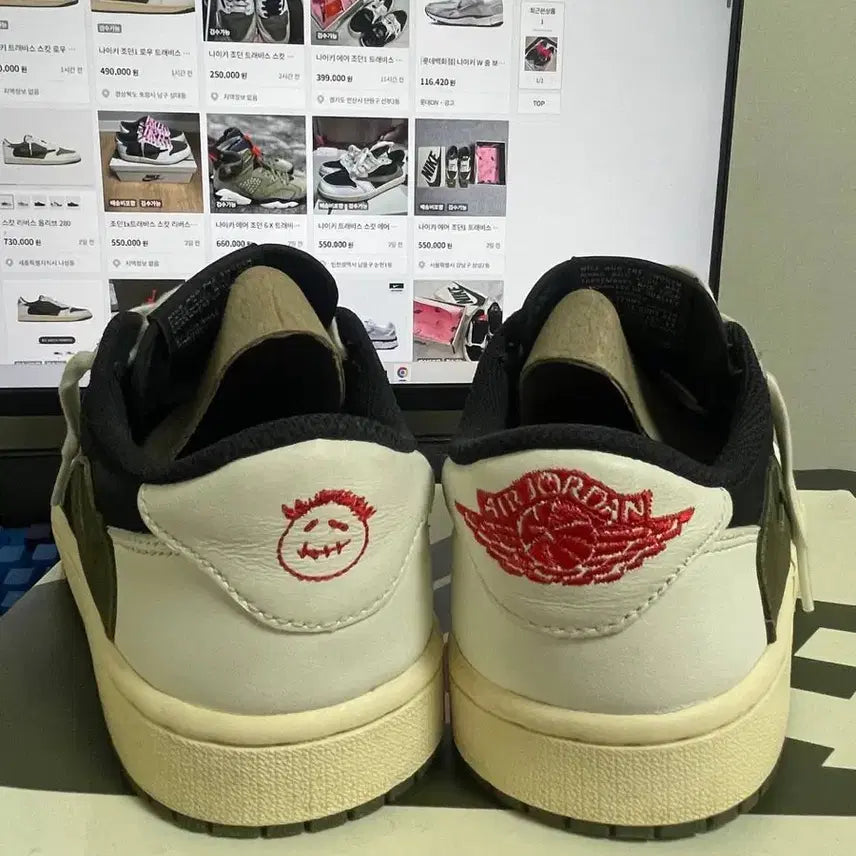 [SOLD OUT] (245~250)나이키 조던1 스캇 올리브 7.5사이즈