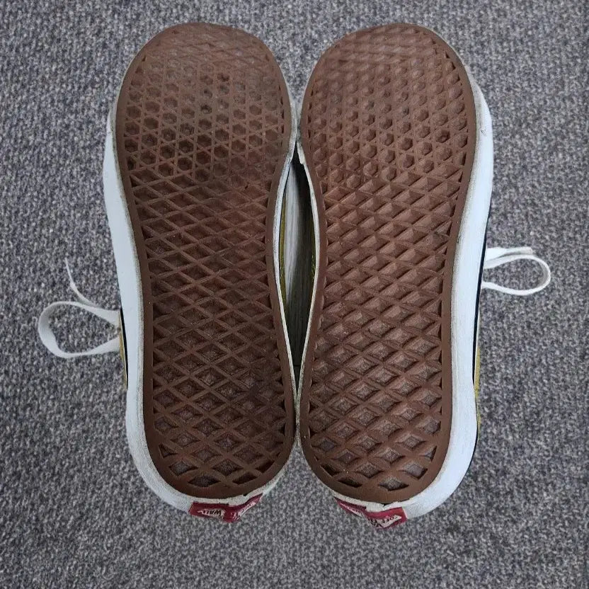[SOLD OUT] 반스 올드스쿨 스웨이드 275