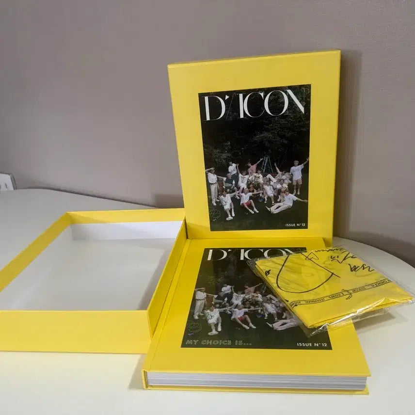 [BUNJANG] DICON SEVENTEEN Group Photobook + Handkerchief / 디아이콘 DICON 세븐틴 단체 + 손수건