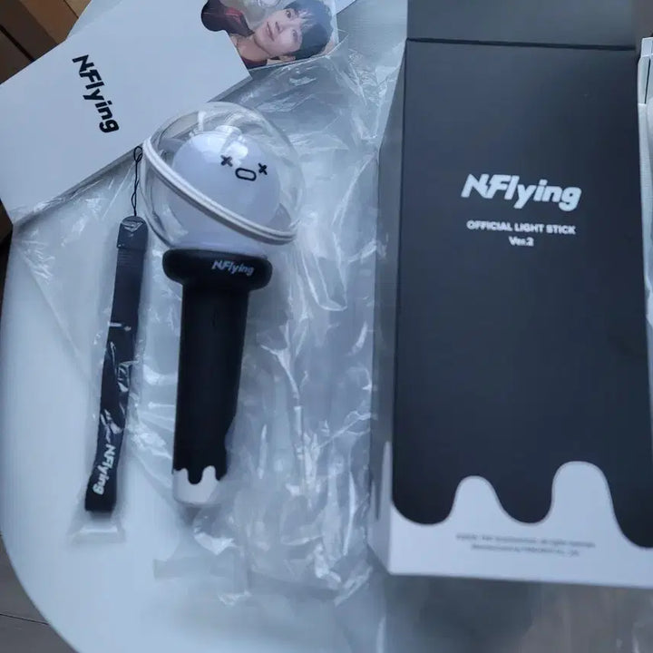 [BUNJANG] N.Flying Light Stick Ver. 2 / 엔플라잉 공식 응원봉 엔피봉 ver2 판매합니다.