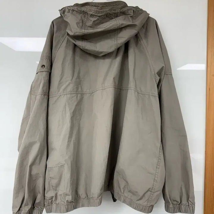 [BUNJANG] Khakis Hooded Windbreaker Jacket Gray / Khakis 후디드 윈드 자켓 그레이 3사이즈