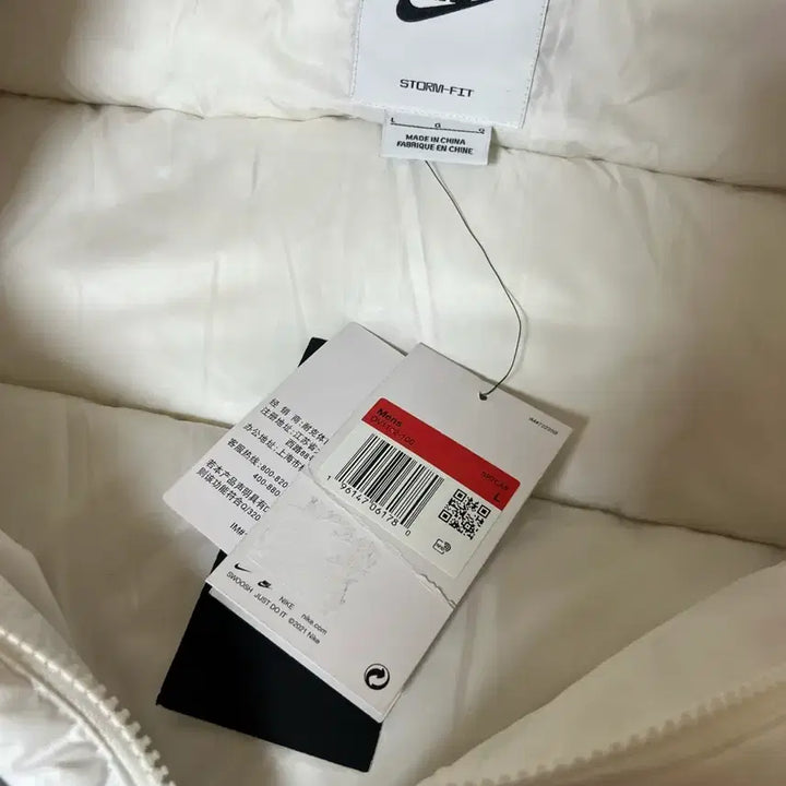 [BUNJANG] Nike Storm-FIT Windrunner Padded Jacket (Size L) / 나이키 스톰핏 윈드러너 패딩 L