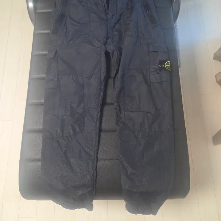 [BUNJANG] Stone Island Nylon Seersucker Jogger Pants (Navy) / 스톤아일랜드 나일론 시어서커 조거팬츠 30(네이비)