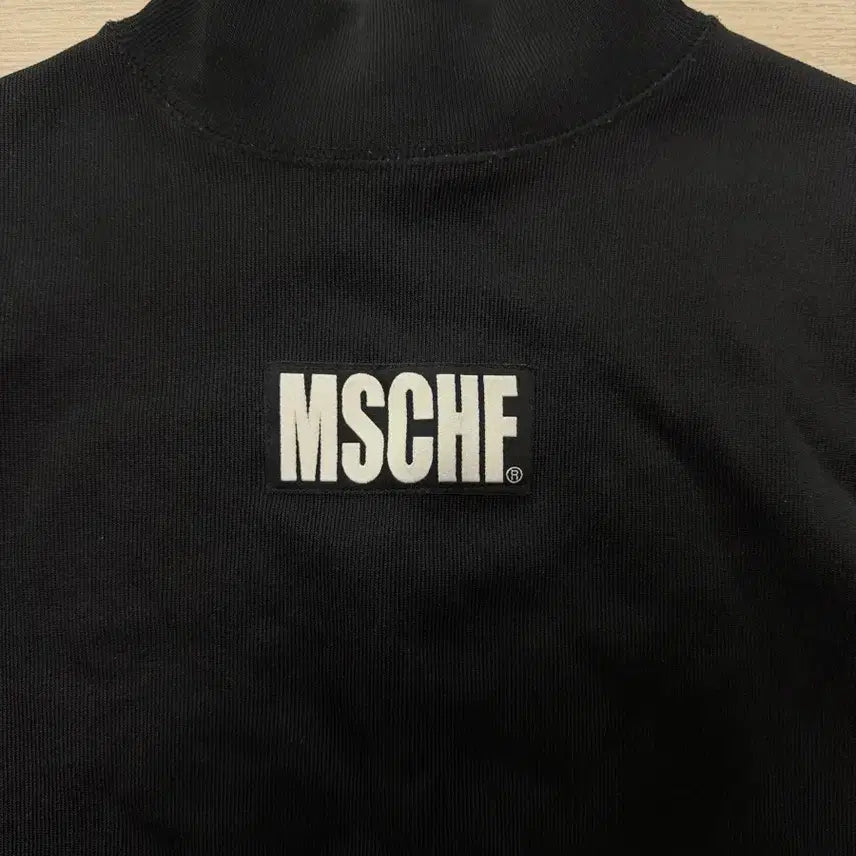 [BUNJANG] MISCHIEF Crop Top / 미스치프 탑