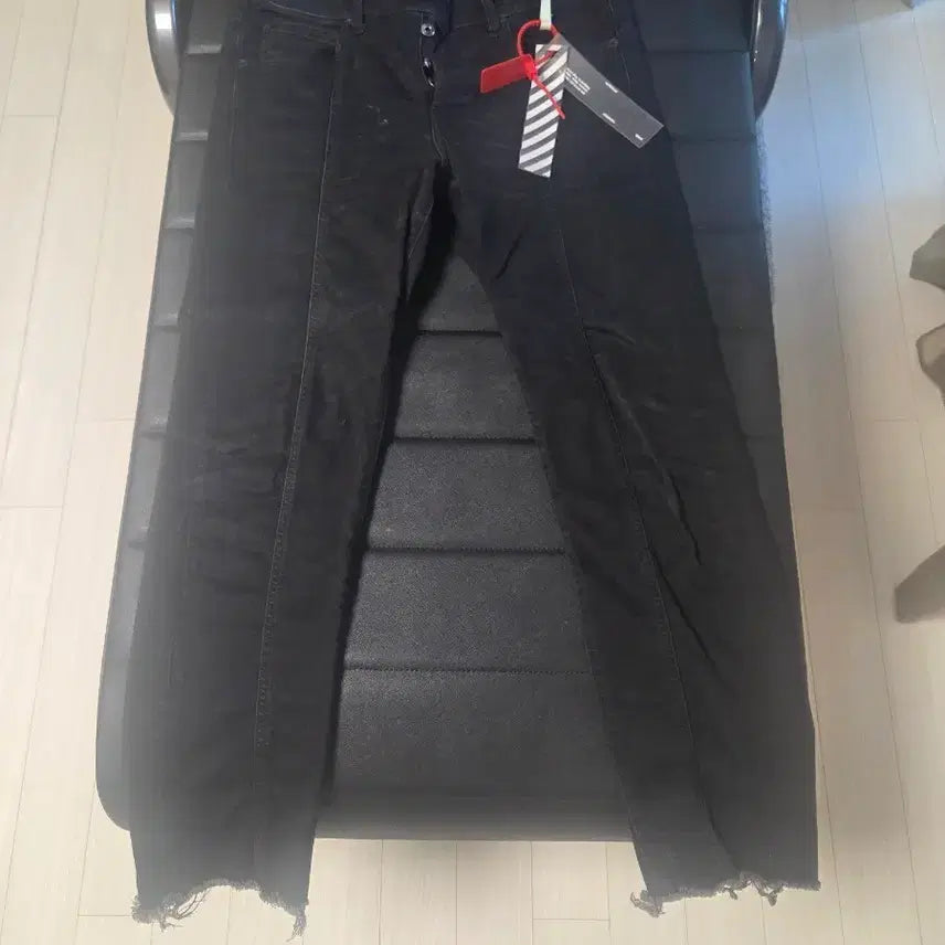 [BUNJANG] Off-White Black Jeans / 오프화이트 블랙진