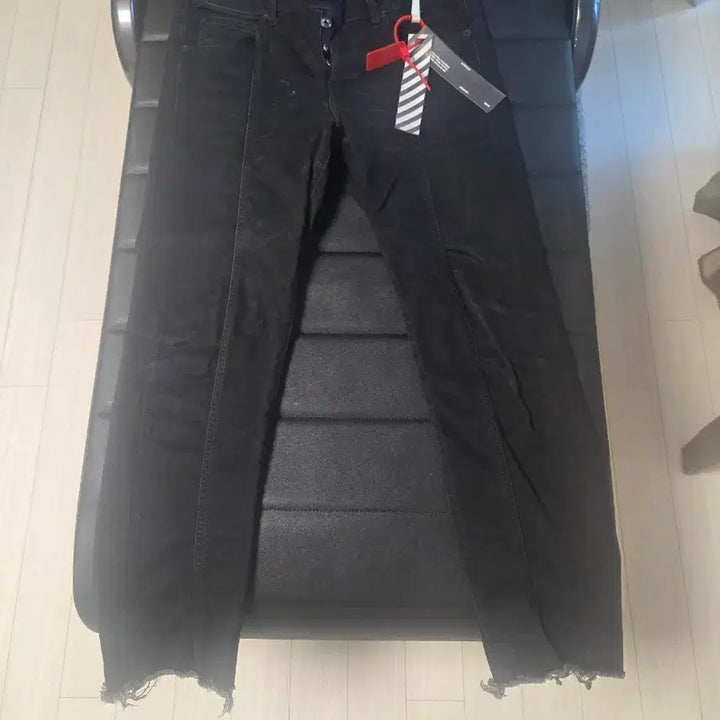 [BUNJANG] Off-White Black Jeans / 오프화이트 블랙진
