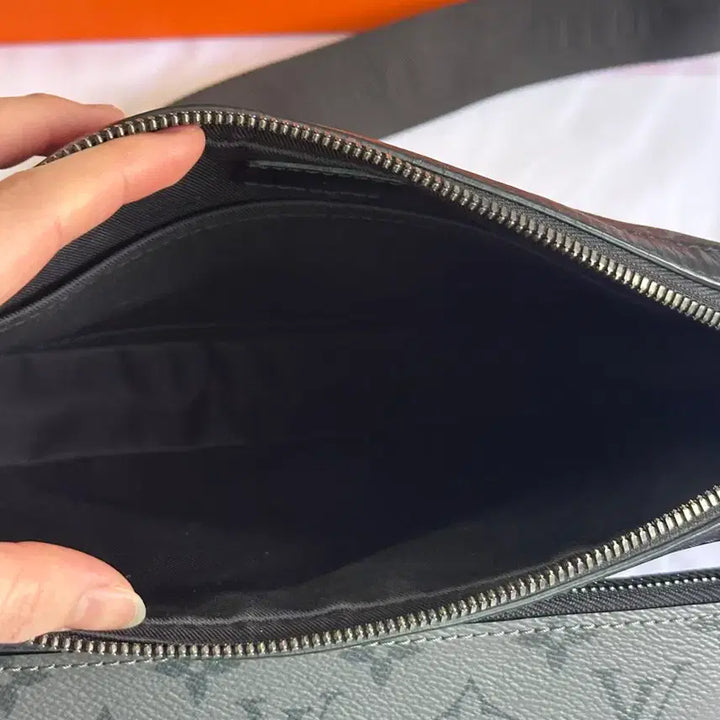 [BUNJANG] Louis Vuitton Trio Messenger Bag / 루이비통 트리오 메신저 백