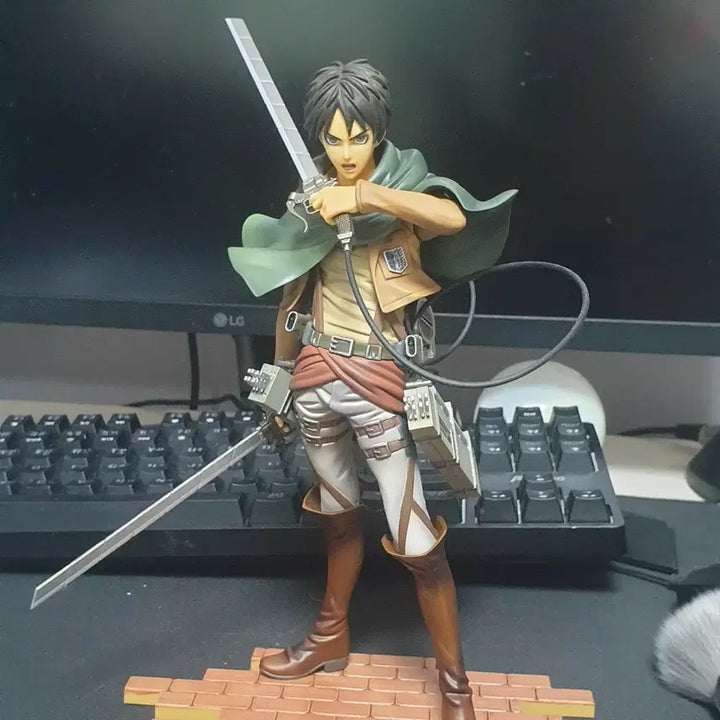 [BUNJANG] Sentinel Eren Yeager Figure / 센티넬 BRAVE-ACT 진격의 거인 1/8 [에렌 예거] 피규어