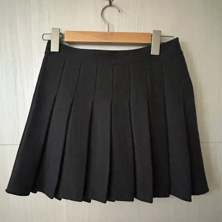 [BUNJANG] Charcoal Tennis Skirt / 테니스 스커트