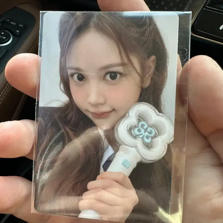 [BUNJANG] Light Stick Photocard / 하투하 응원봉 포토카드 카르멘 판매