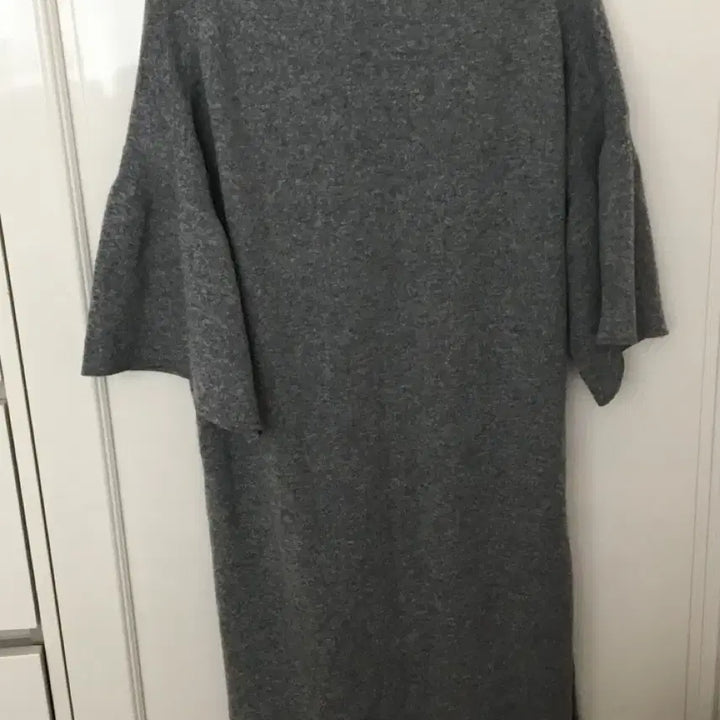 [BUNJANG] Dewl V-Neck Wool Knit Dress Gray / 듀엘 Dewl  V넥 울 니트 원피스 그레이