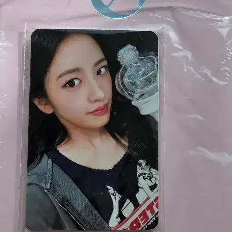 [BUNJANG] IVE Light Stick (with Photocard) Sealed / 아이브 응원봉2 포카포함 미개봉