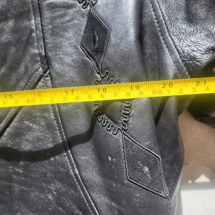 [BUNJANG] Black Fox Fur Leather Half Coat / 블랙 폭스퍼 양가죽 하프코트