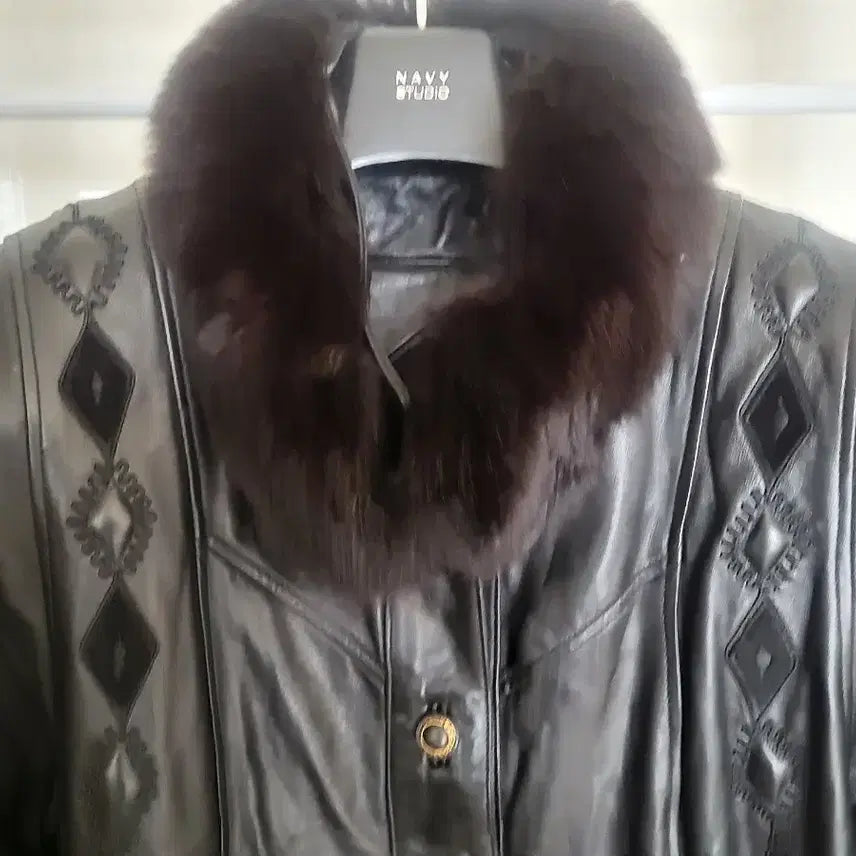 [BUNJANG] Black Fox Fur Leather Half Coat / 블랙 폭스퍼 양가죽 하프코트