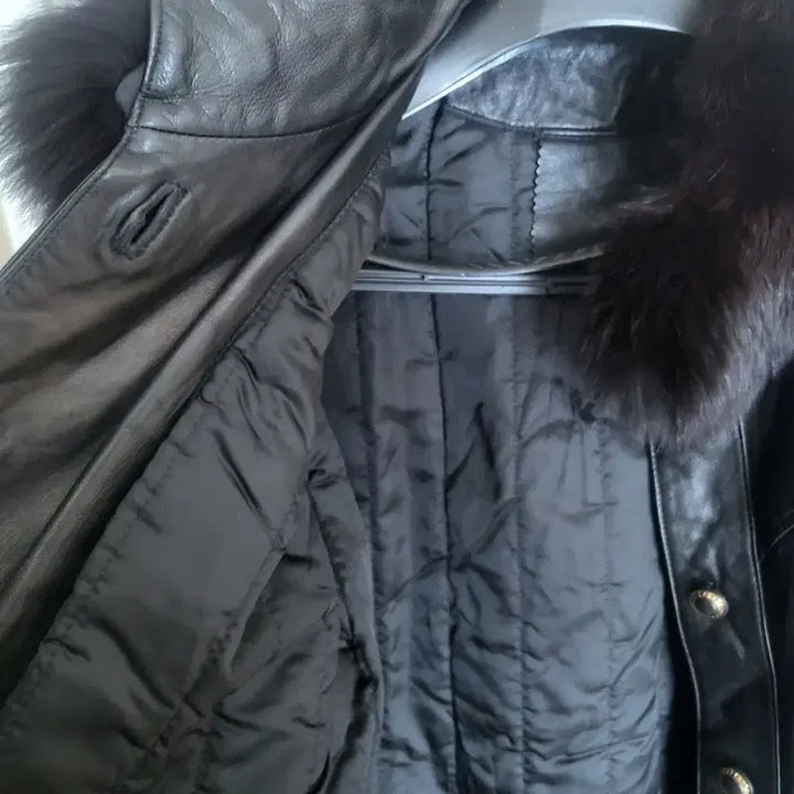 [BUNJANG] Black Fox Fur Leather Half Coat / 블랙 폭스퍼 양가죽 하프코트