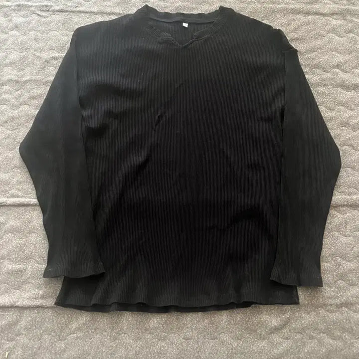 [BUNJANG] V-Neck Muscle Long Sleeve Bundle Set / 브이넥 머슬 롱슬리브 3장