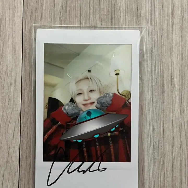 [BUNJANG] BAP Jongup Signed Polaroid / BAP 방정유문 문종업 싸인폴라