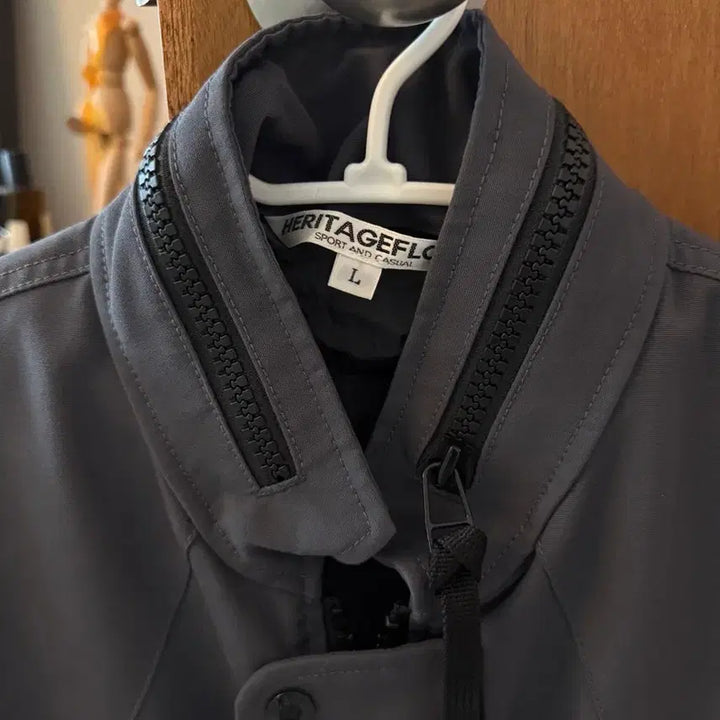 [BUNJANG] HeritageFloss Camera Jacket Charcoal L / 헤리티지플로스 카메라 자켓 차콜 L