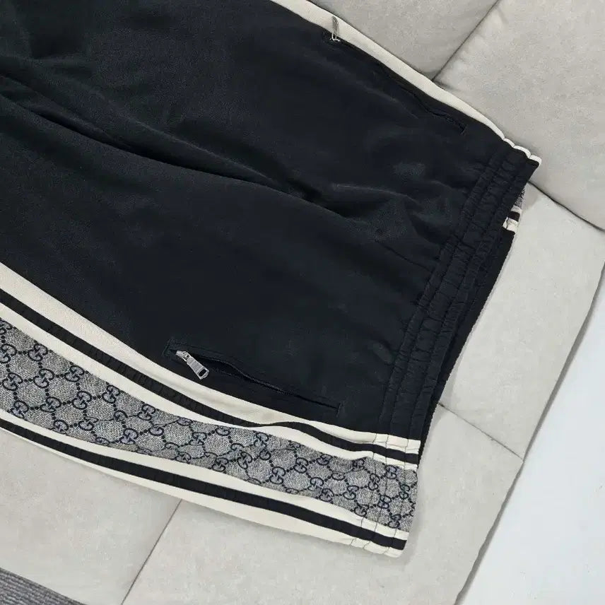 [BUNJANG] Gucci Side Logo Jogger Pants - Size M / [정품][A급] 구찌 사이드로고 조거팬츠