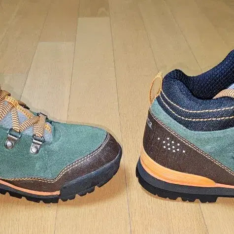 [BUNJANG] Mountia Hiking Shoes (255mm) / Mountia 등산화(255mm)