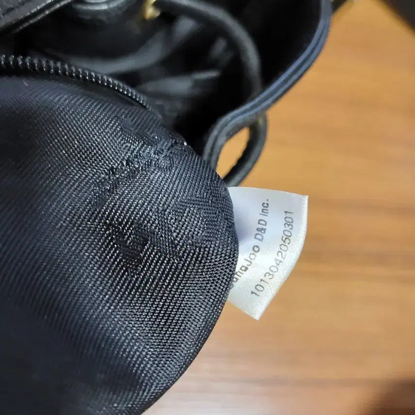 [BUNJANG] MCM Black Leather Bucket Bag / MCM 블랙 레더 버킷백 숄더백성주택있어요