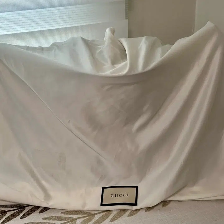 [BUNJANG] Gucci Supreme Duffle Bag / 구찌 수프림 더플백 여행가방 / 구찌 보스턴백