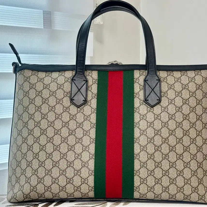 [BUNJANG] Gucci Supreme Duffle Bag / 구찌 수프림 더플백 여행가방 / 구찌 보스턴백