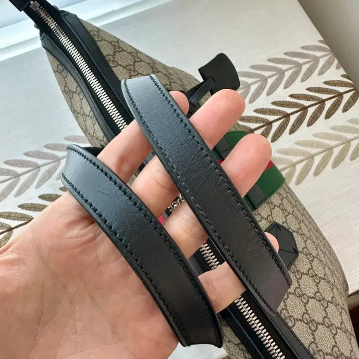 [BUNJANG] Gucci Supreme Duffle Bag / 구찌 수프림 더플백 여행가방 / 구찌 보스턴백